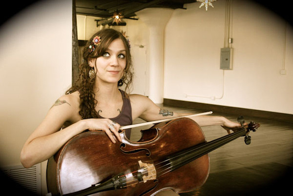 Rachel Arnold, cellist