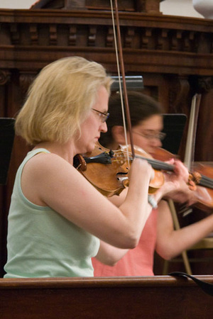 Siri Smedvig and Edie Epstein, violin